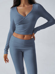 Slim Fit Yoga Set – Long Sleeve Top & Pants