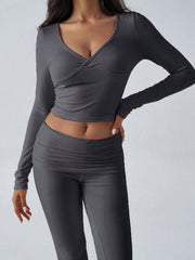 Slim Fit Yoga Set – Long Sleeve Top & Pants