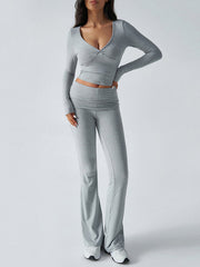 Slim Fit Yoga Set – Long Sleeve Top & Pants